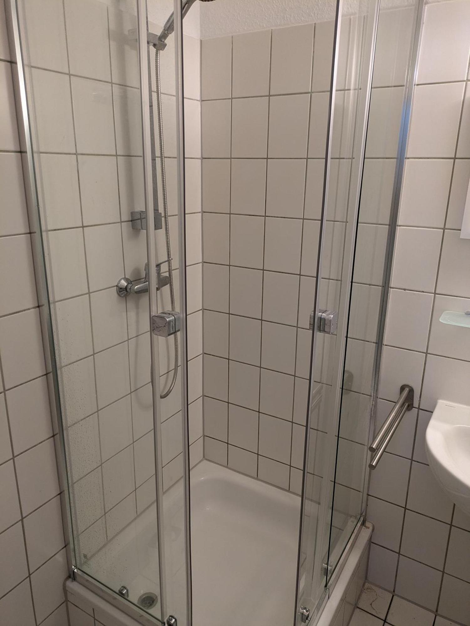 Guenstige Zimmer Im Herzen Von Kreyenbrueck Apartment Олденбург Екстериор снимка