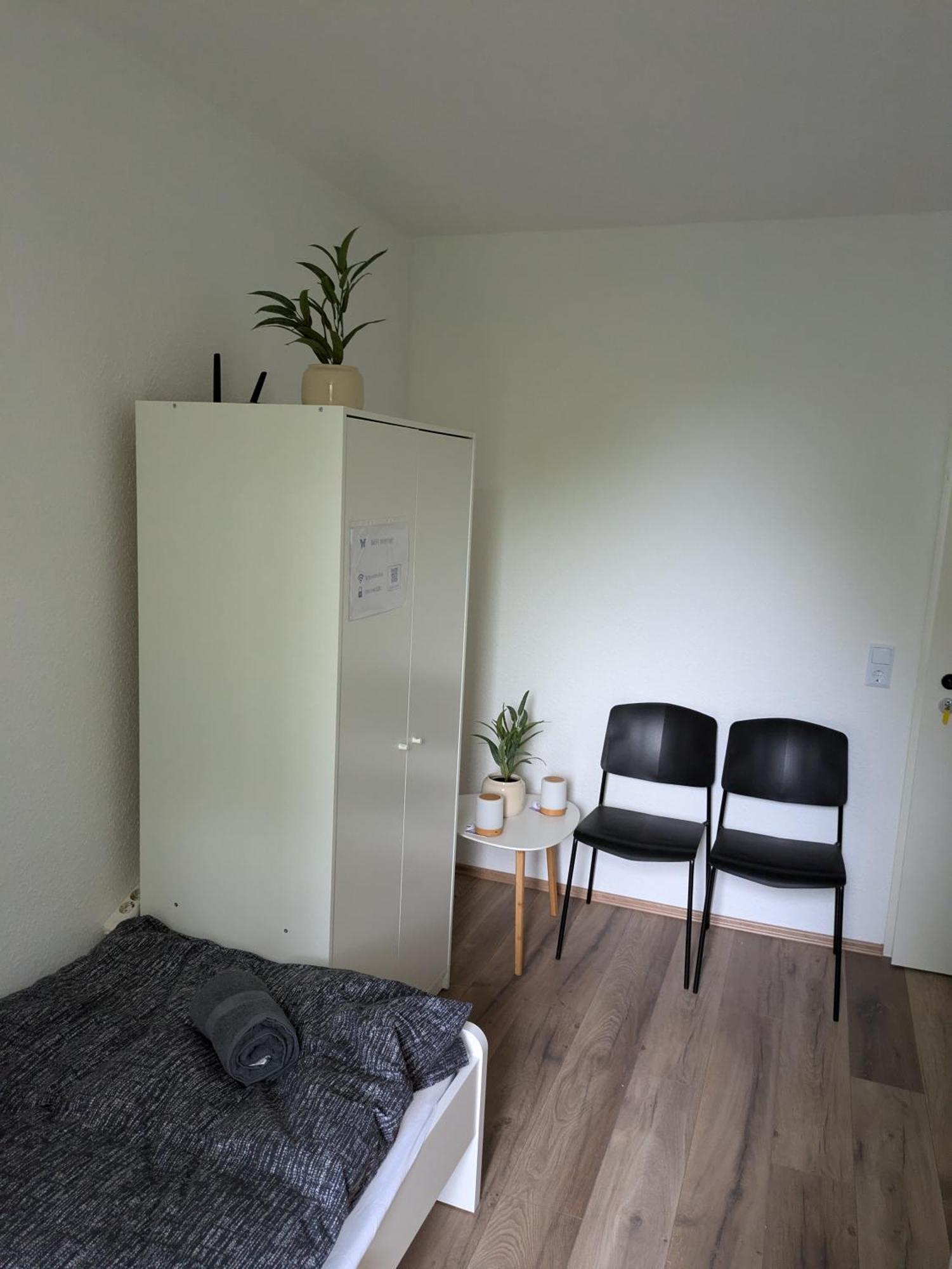 Guenstige Zimmer Im Herzen Von Kreyenbrueck Apartment Олденбург Екстериор снимка