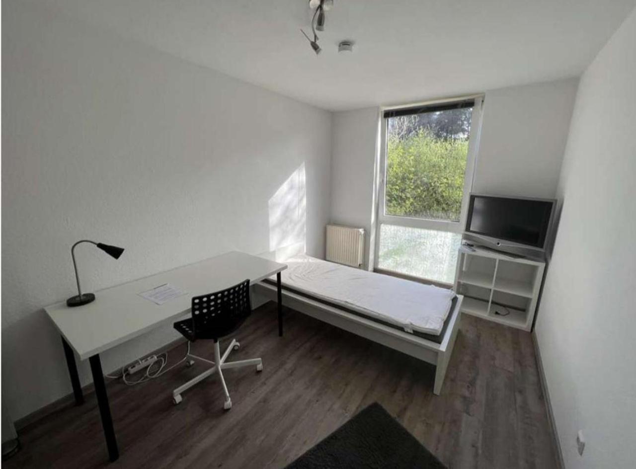 Guenstige Zimmer Im Herzen Von Kreyenbrueck Apartment Олденбург Екстериор снимка