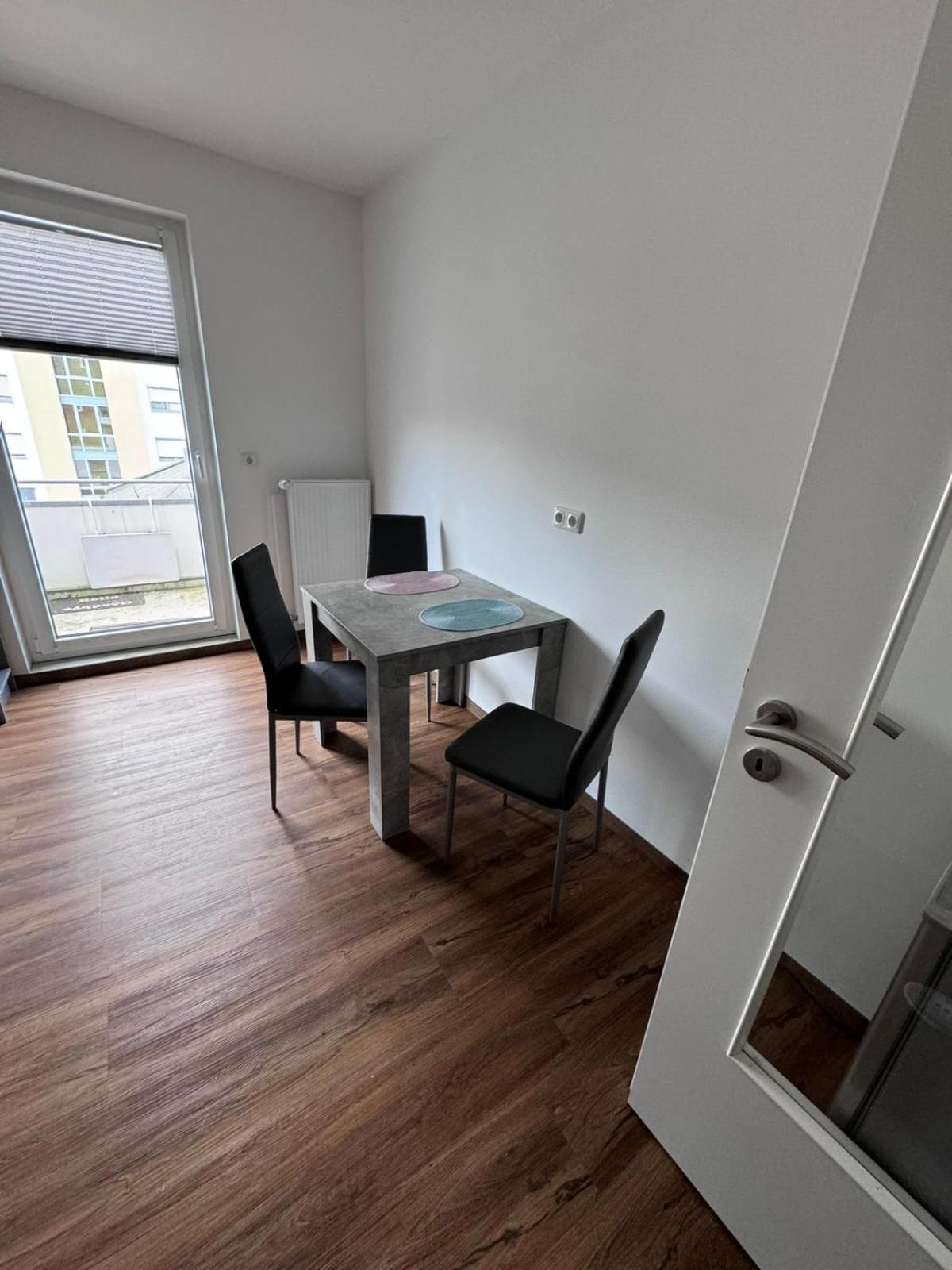 Guenstige Zimmer Im Herzen Von Kreyenbrueck Apartment Олденбург Екстериор снимка